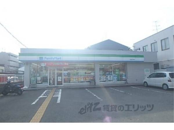 ファミリーマート 西大路三条店