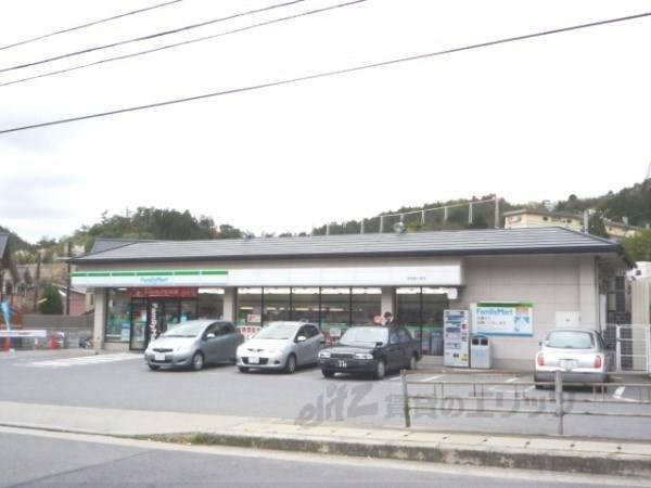 ファミリーマート　高雄梅ヶ畑店
