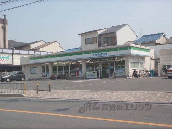 ファミリーマート　深草フチ町店