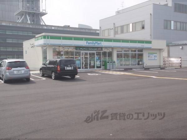 ファミリーマート　大宮大橋店