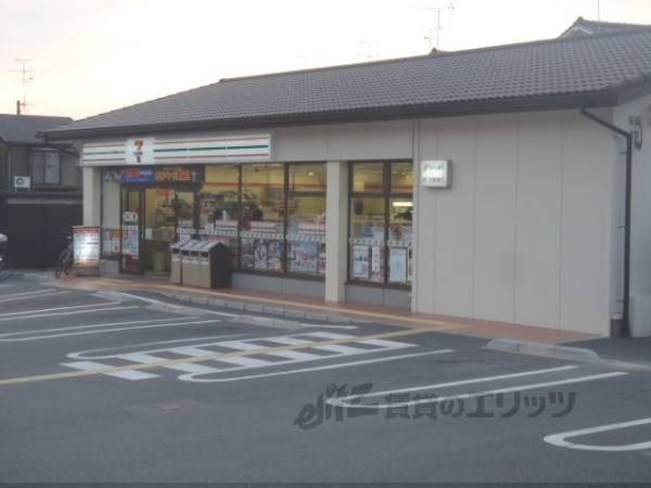 セブンイレブン 深草大亀谷店