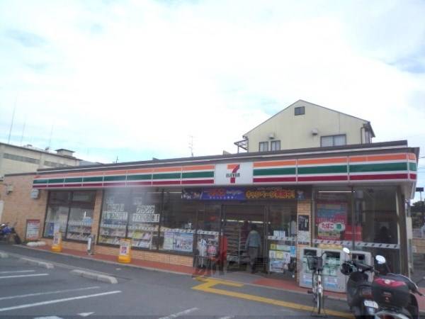セブンイレブン　京都太秦蚕ノ社店