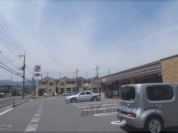 セブンイレブン　向日寺戸店