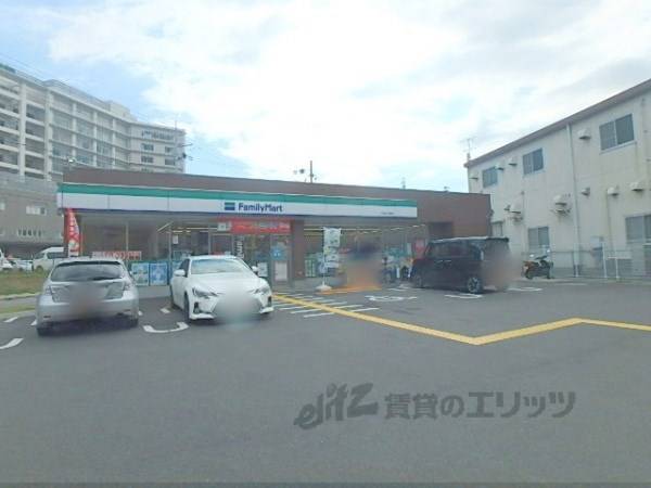 ファミリーマート　宇治中川原店