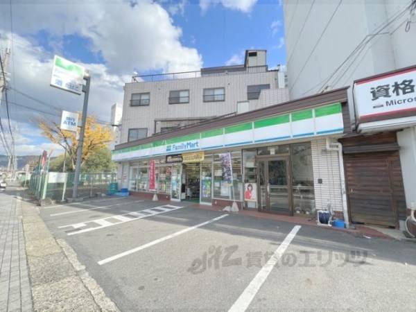 ファミリーマート　堀池石田店