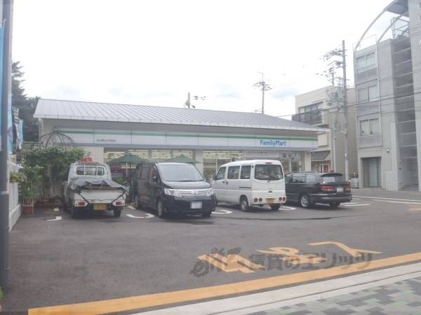 ファミリーマート　北山通小山元町店