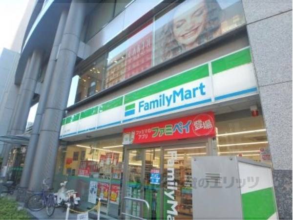 ファミリーマート　烏丸六角店
