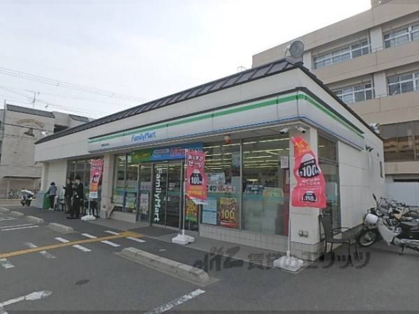 ファミリーマート 太秦丸太町店