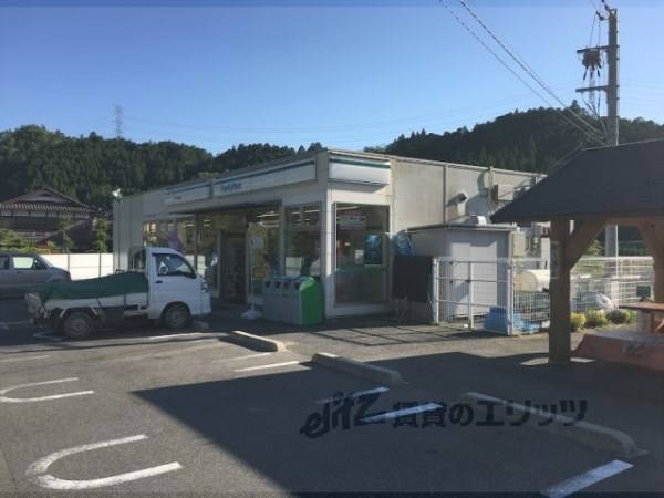 ファミリーマート 京北周山町店
