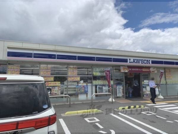 ローソン　奈良石木町店