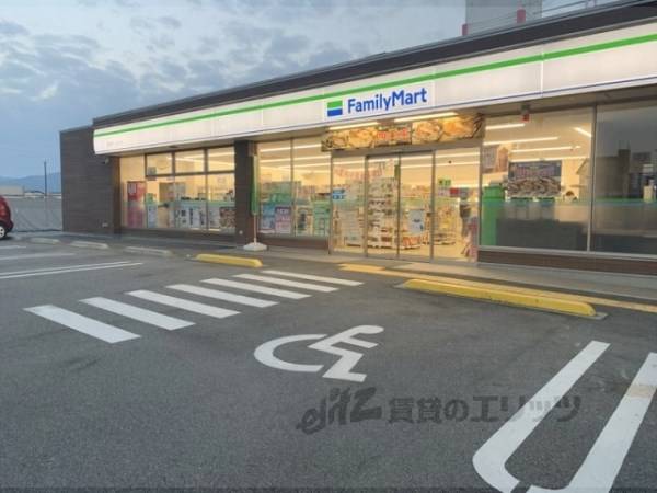 ファミリーマート　郡山南インター店