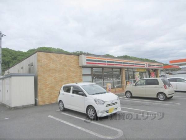 セブンイレブン　平群平等寺店