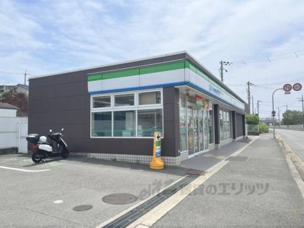 ファミリーマート　枚方大峰元町店