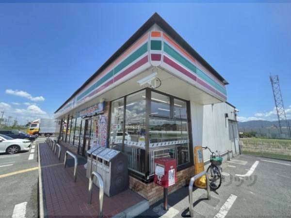 セブンイレブン　天理庵治町店