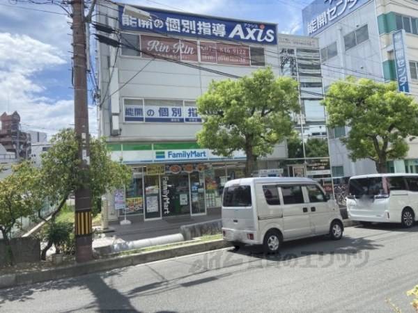 ファミリーマート　岡東町店
