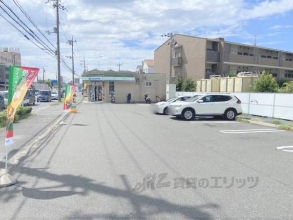 ファミリーマート　枚方大橋店