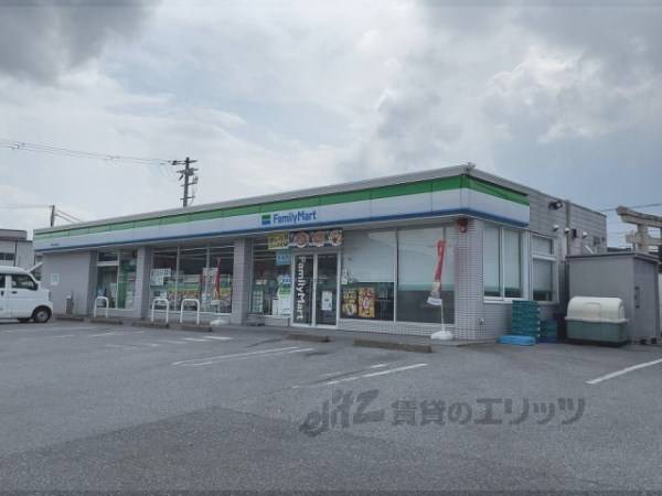 ファミリーマート　多賀大社駅前店