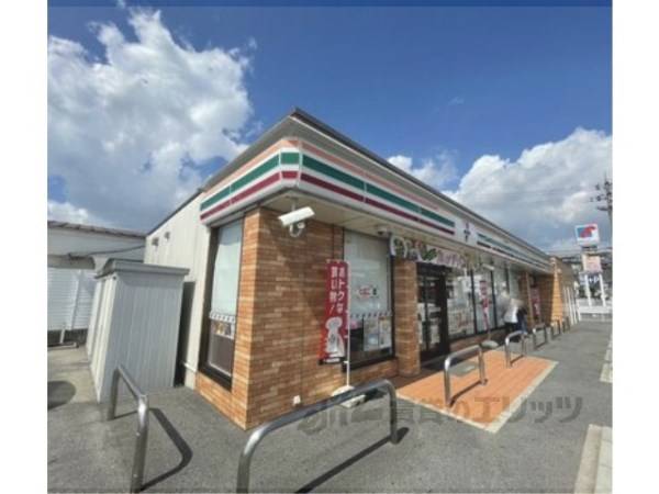 セブン-イレブン 香芝穴虫店