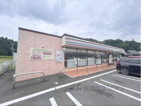 セブンイレブン　宇陀篠楽店