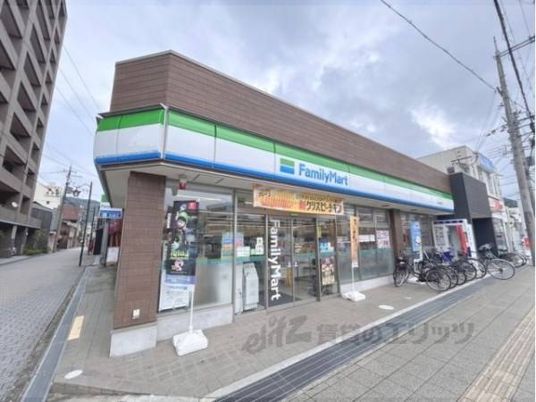 ファミリーマート　榛原駅前店