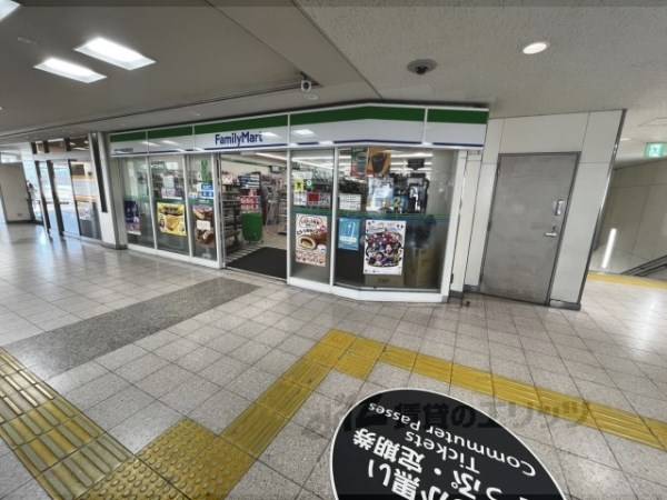 ファミリーマート　近鉄大和高田駅前店