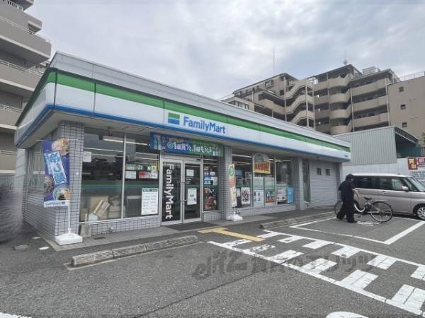 ファミリーマート　伊丹昆陽店