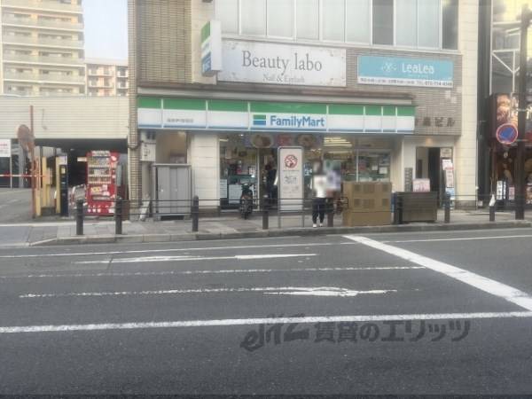 ファミリーマート　阪急伊丹駅前店