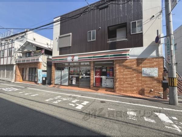 セブンイレブン　阪急雲雀丘花屋敷駅前店