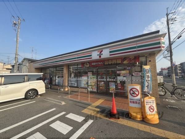 セブンイレブン　川西下加茂1丁目店