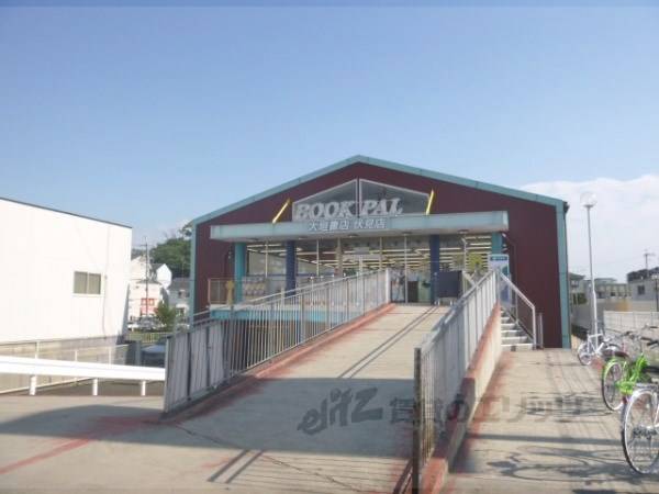 大垣書店　伏見店