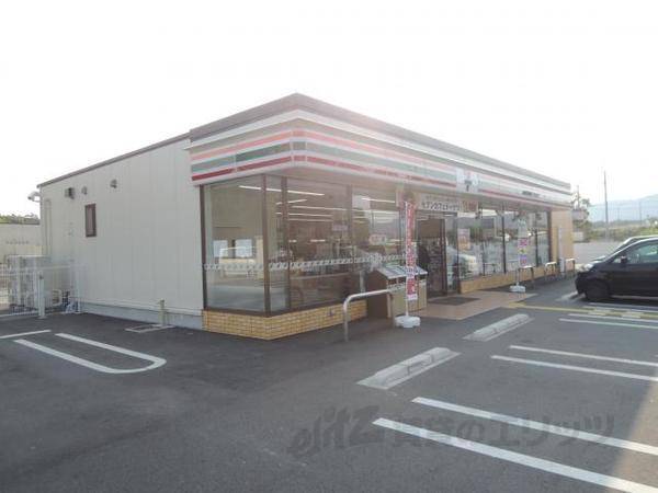 セブン-イレブン　湖東町店