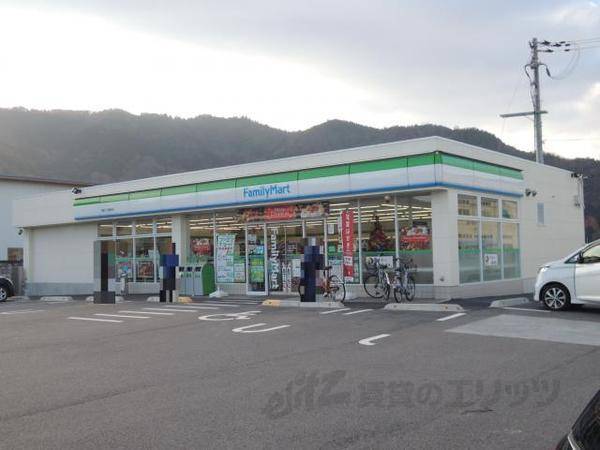 ファミリーマート　五個荘店