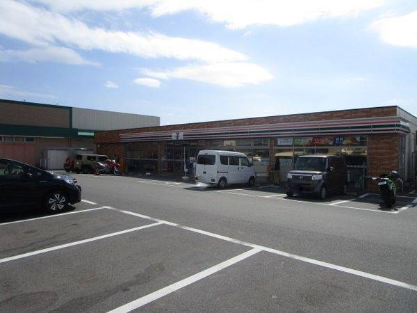 セブンイレブン 高槻日吉台口店