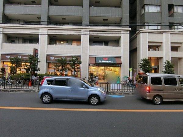 スーパーマルヤス茨木駅前店