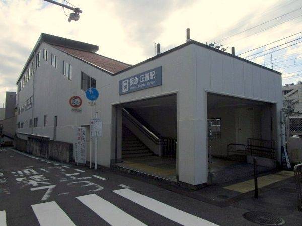 ファミリーマート井高野駅前店