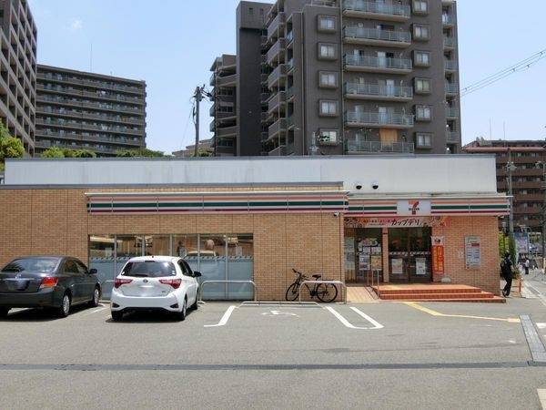 セブンイレブン吹田上山田店