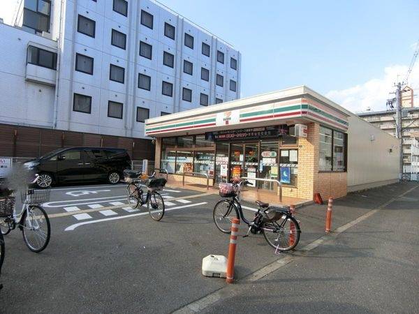 セブンイレブンJR茨木駅西店