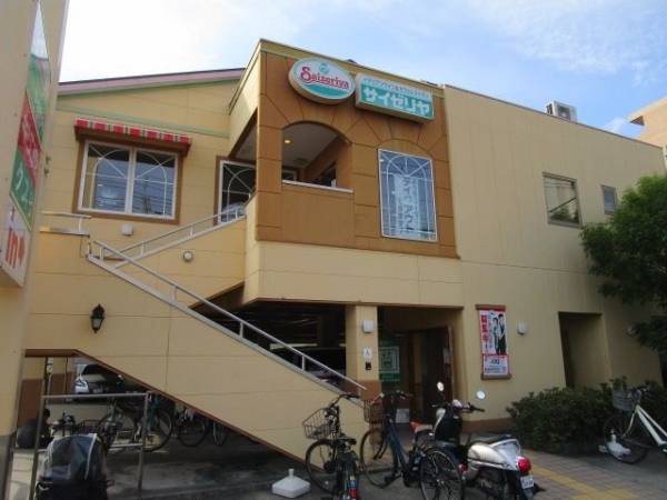 サイゼリヤ吹田末広店