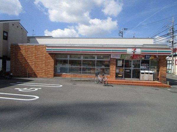 セブンイレブン 高槻下田部町2丁目店
