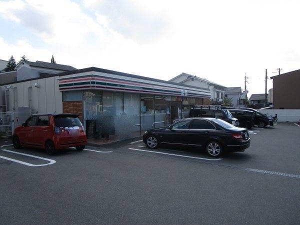 セヴンイレブン 高槻安岡寺一丁目店