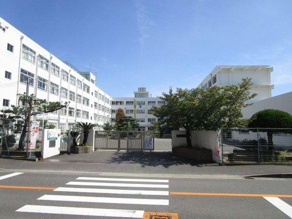 高槻市立第十中学校