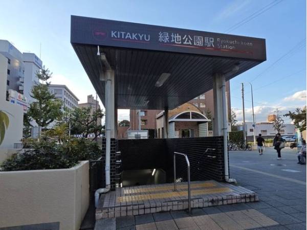 緑地公園駅(北大阪急行電鉄 南北線)