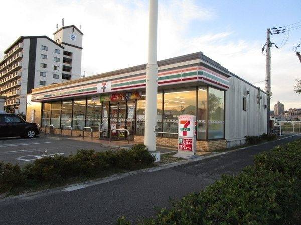 セブンイレブン 高槻土室町店