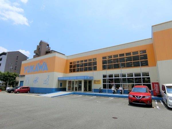 湯川家具箕面店