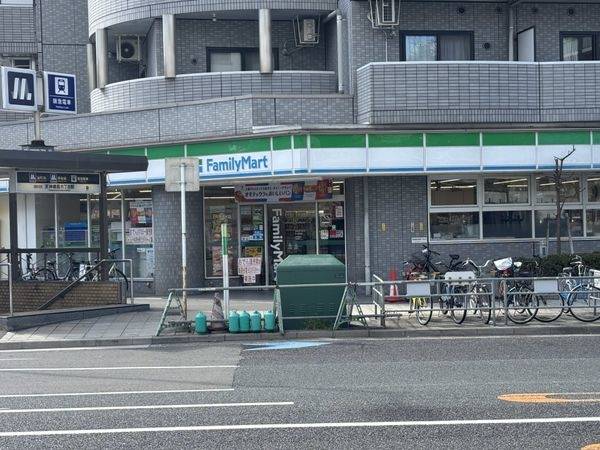 ファミリーマート天六駅前店