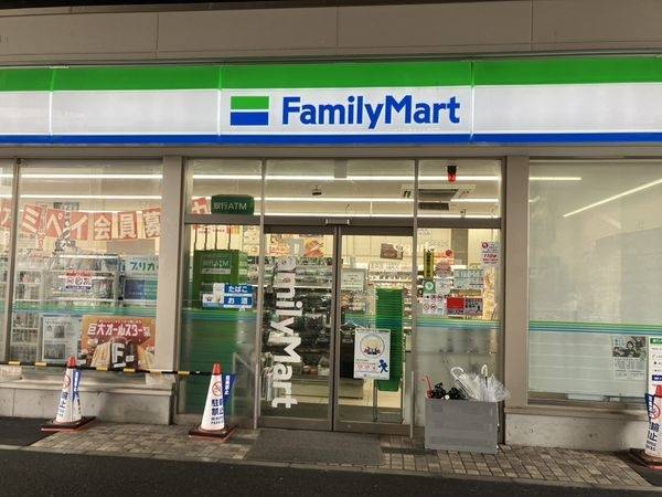ファミリーマート シャポー小岩店