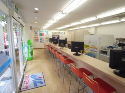 賃貸のエリッツ京都大学前店の店内