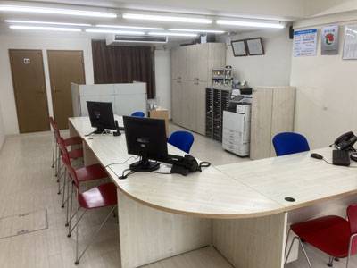 賃貸のエリッツ太秦店の店内