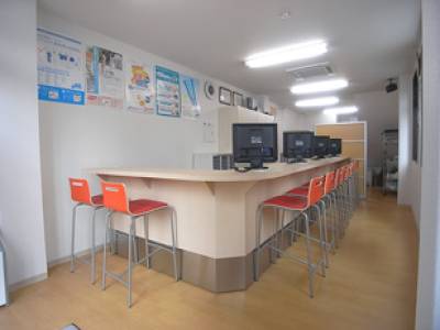 賃貸のエリッツ四条河原町店の店内