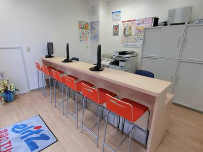 賃貸のエリッツ野洲店の店内